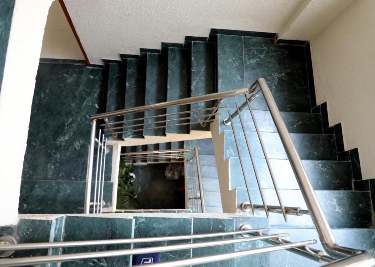 Hotel Satyam Residency Нави Мумбаи Экстерьер фото