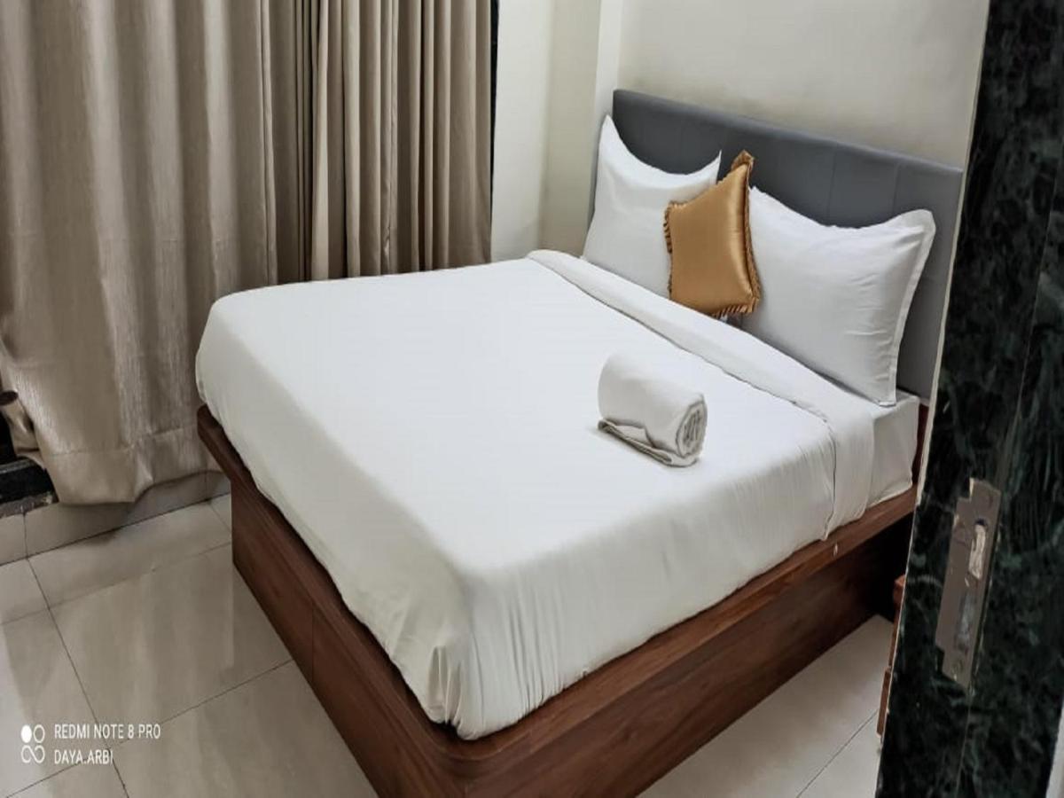 Hotel Satyam Residency Нави Мумбаи Экстерьер фото