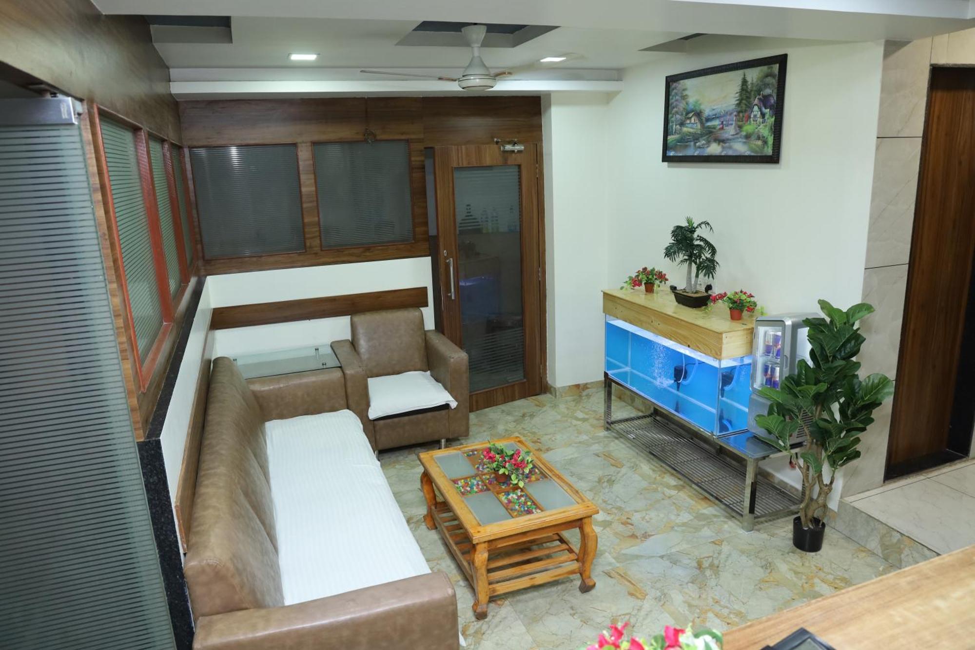 Hotel Satyam Residency Нави Мумбаи Экстерьер фото